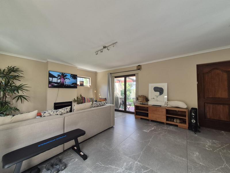 To Let 3 Bedroom Property for Rent in Hout Bay Western Cape